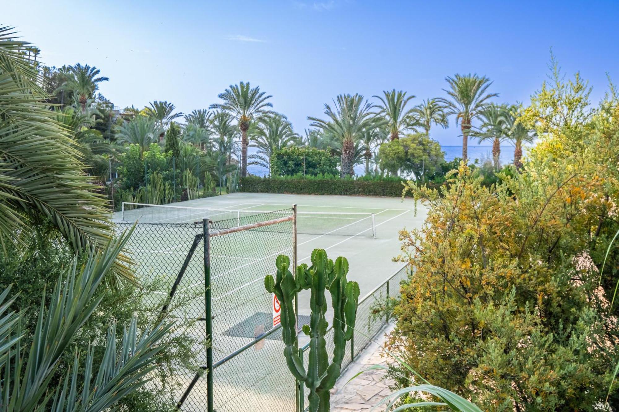 Eurotennis Paradise Beach Apartments Вильяхойоса Экстерьер фото